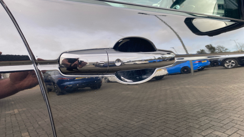 Land Rover Discovery 3.0 D250 R-Dynamic SE 5dr Auto Diesel Station Wagon